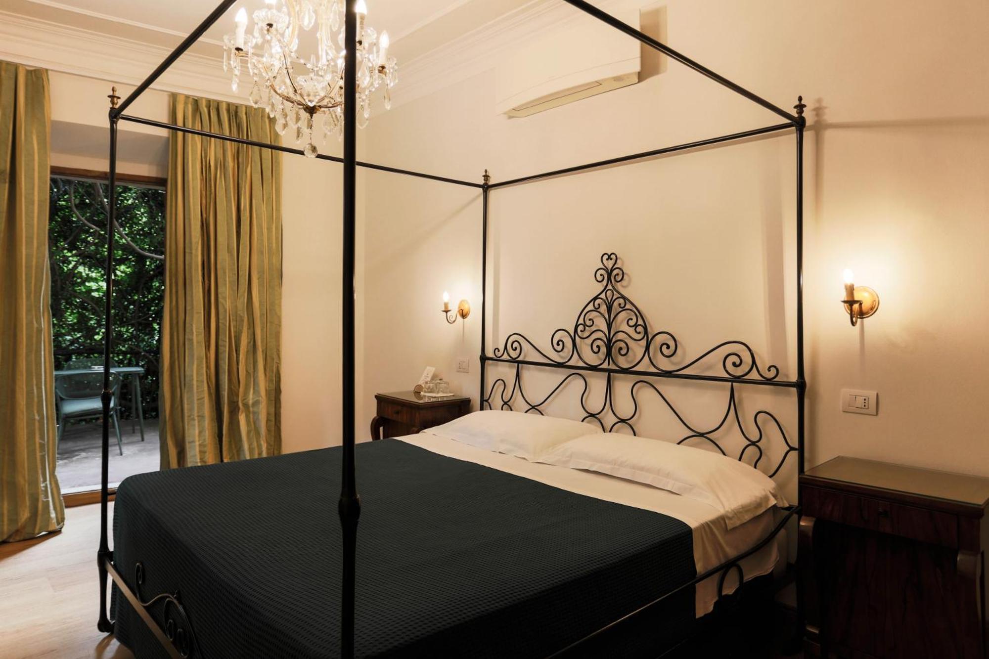 Albergo Ristorante Madonnina Cantello エクステリア 写真