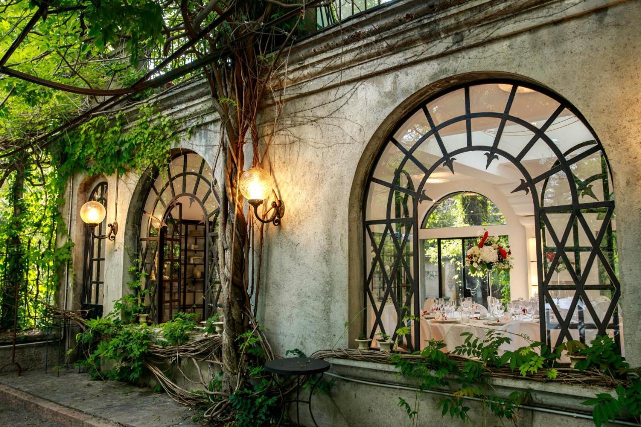 Albergo Ristorante Madonnina Cantello エクステリア 写真